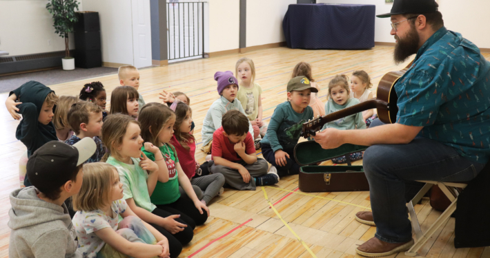 Steinbach Arts Council Offers Free Parents & Tots Workshop Series with Grant Funding